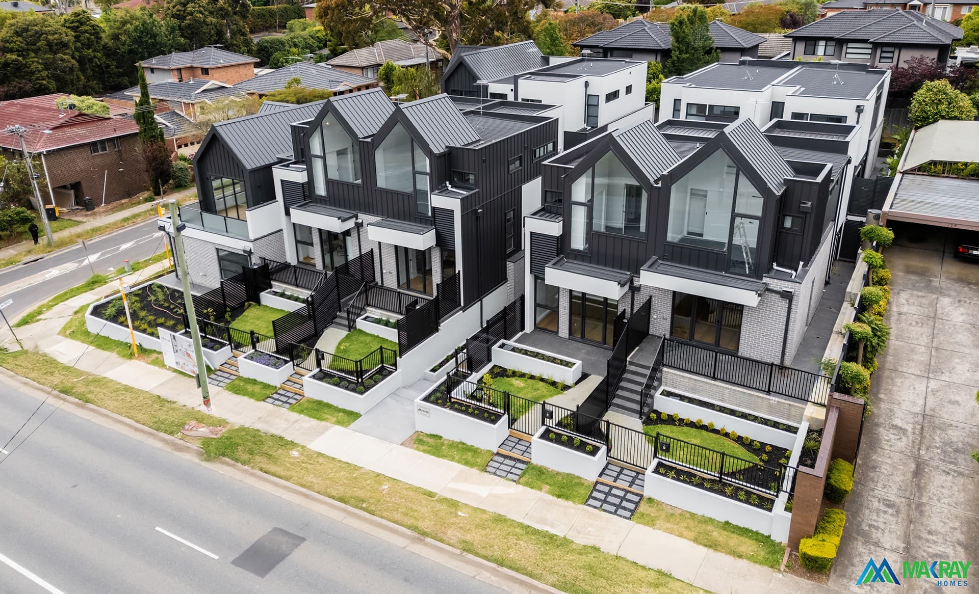 Huntingdale Road, Mount Waverley